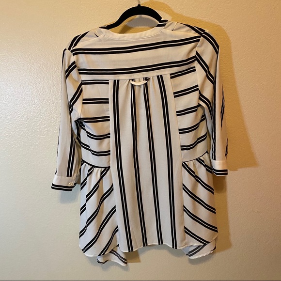 Bou Jeloud White Striped Shark-bite Tunic Small - Picture 8 of 16
